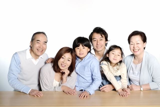 笑顔の三世代